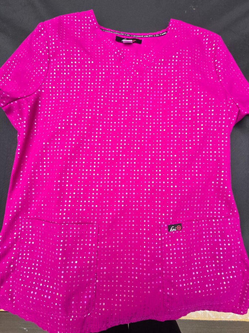 Koi lite, magenta/ fusia scrub top, size medium with iridescent design